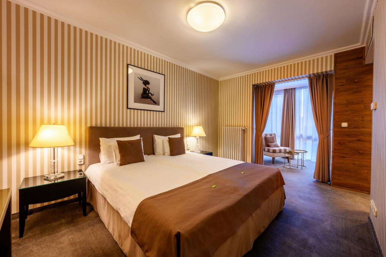 Ambra Hotel Budapest Ngoại thất bức ảnh