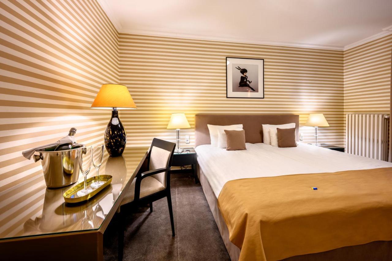 Ambra Hotel Budapest Ngoại thất bức ảnh